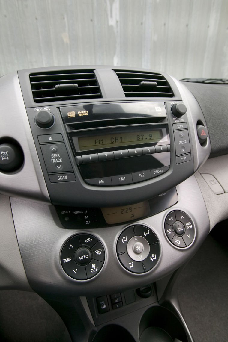 2007 Toyota RAV4 Limited Dashboard Picture